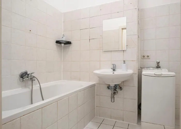Apartament Amazing 2br Shared Only 7 Min To Wiener Stadthalle *
